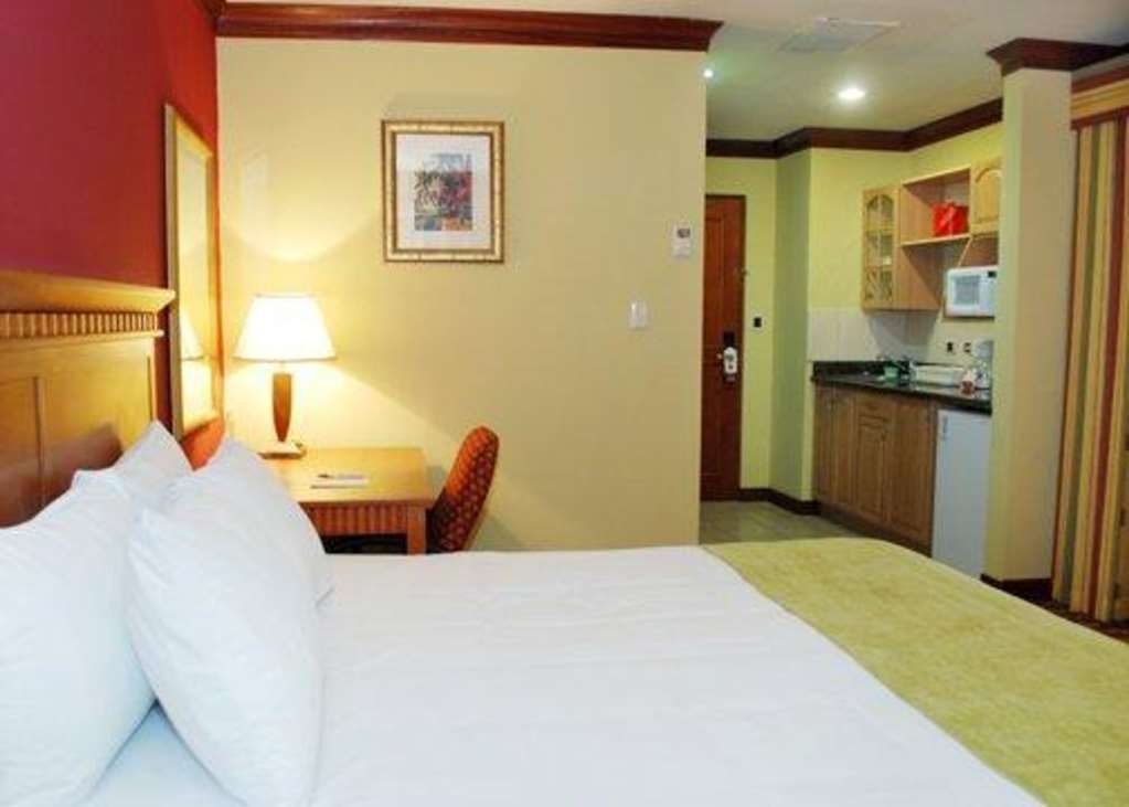 Palmas, & Apartments. 4*