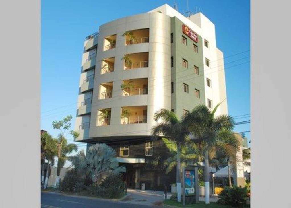 Palmas, & Apartments.