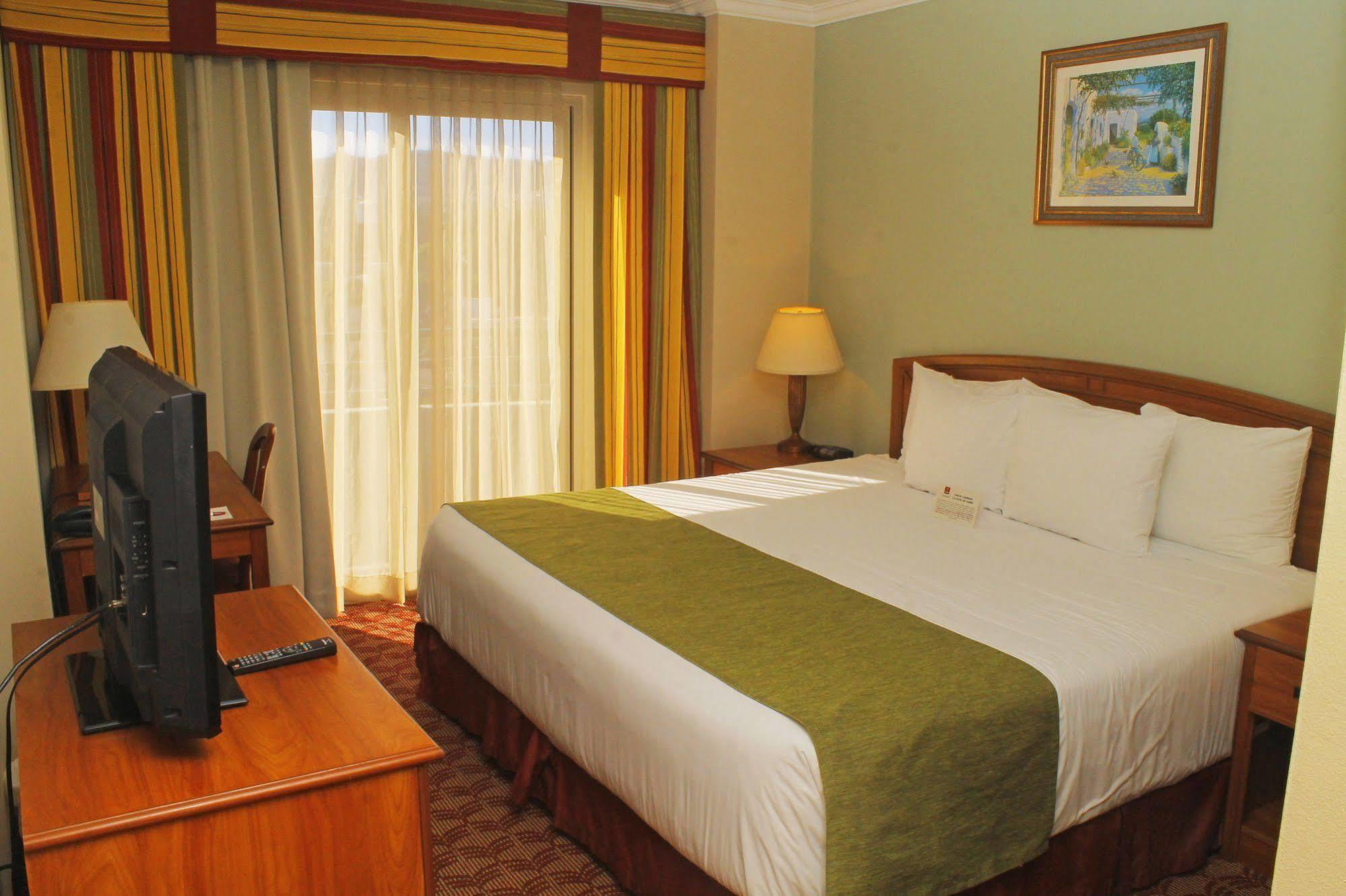 Hotel Palmas, Hotel&apartments. San Salvador